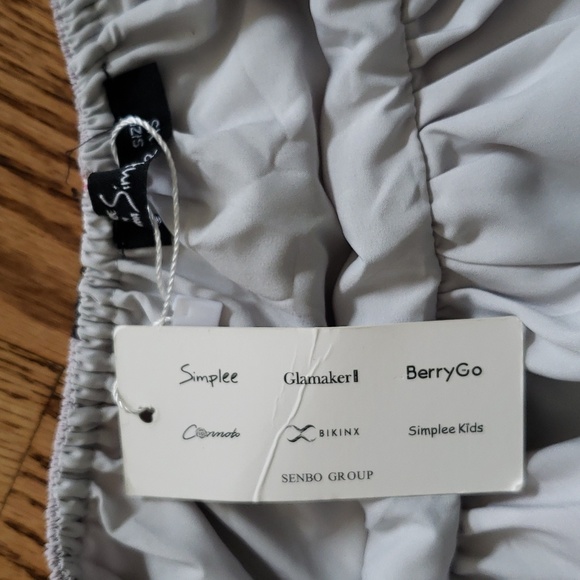 (XS) NWT Simplee Deep V Neck Open Back Floral Side Slit Halter Maxi Dress - Picture 3 of 9